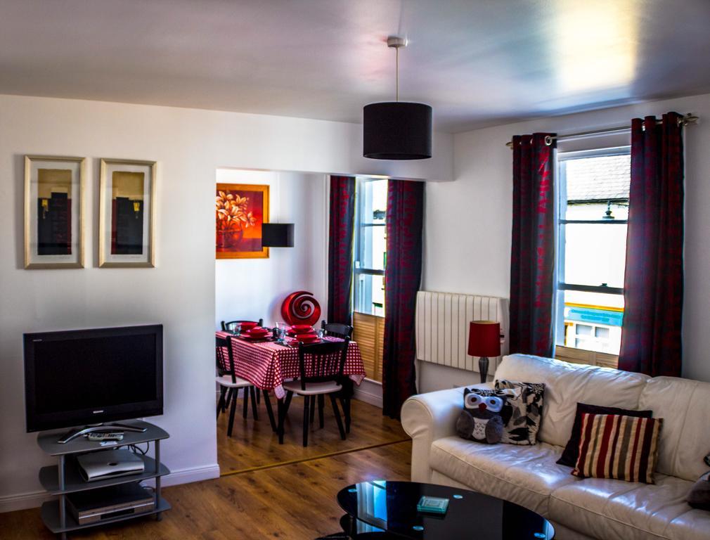 Tower View Apartment Къшъндал Екстериор снимка