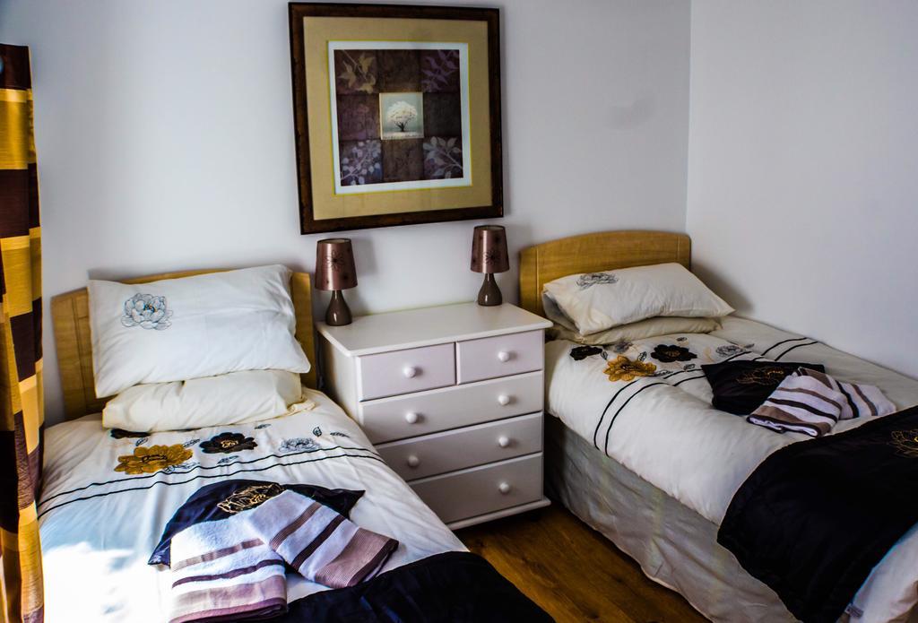 Tower View Apartment Къшъндал Екстериор снимка